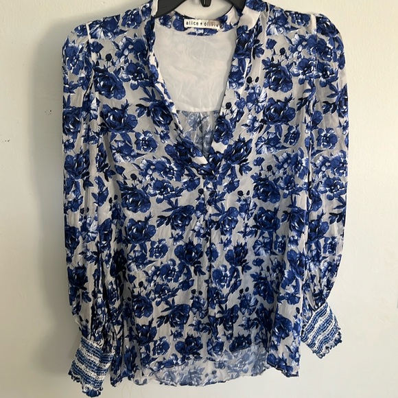 Alice + Olivia Tops - Alice + Olivia Blouse size small